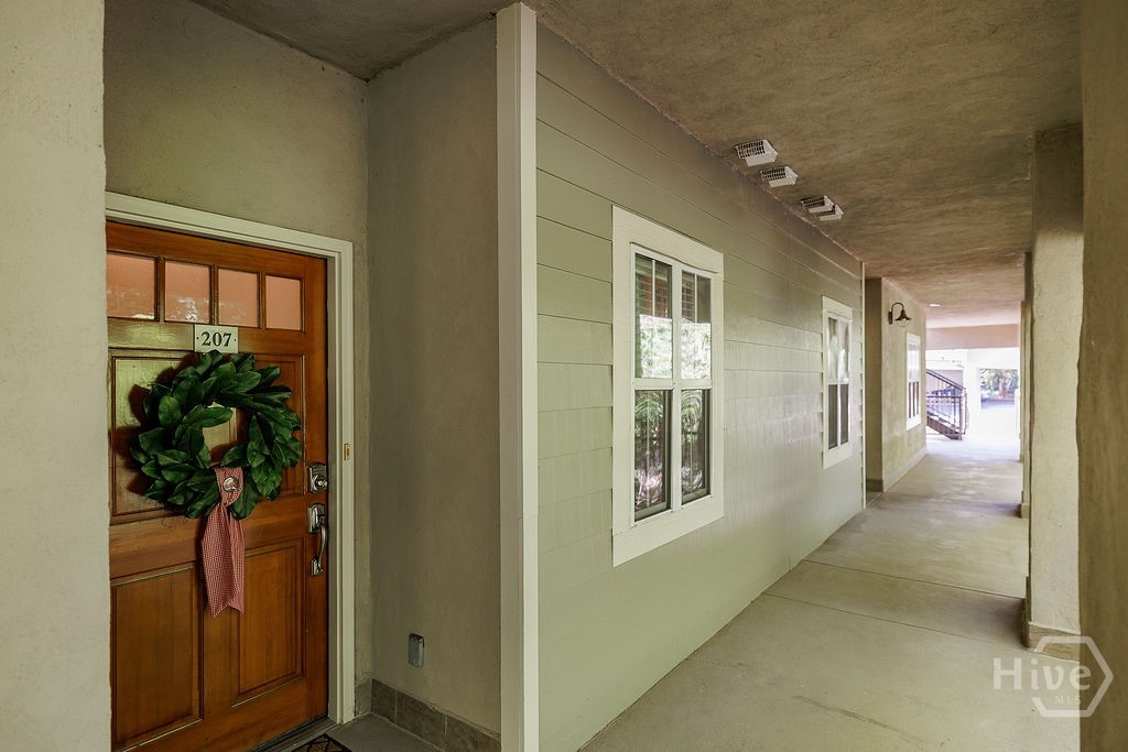 125 Woodlake Drive 207