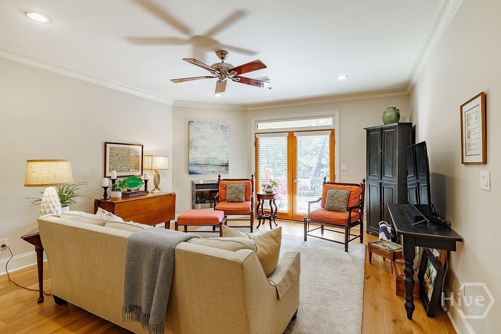 125 Woodlake Drive 207