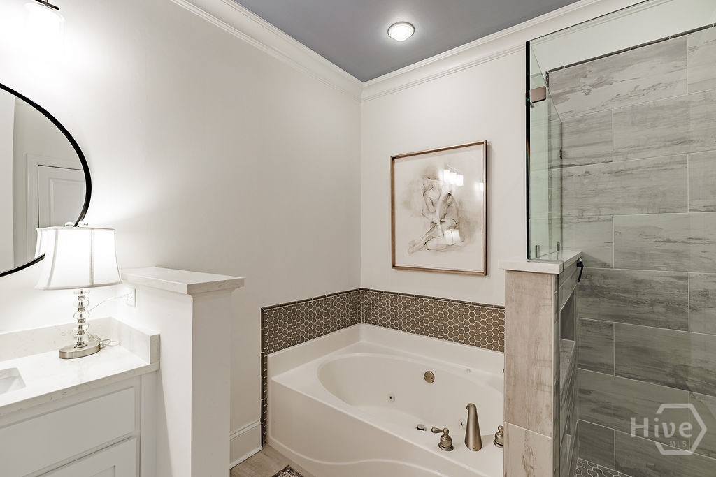 125 Woodlake Drive 207