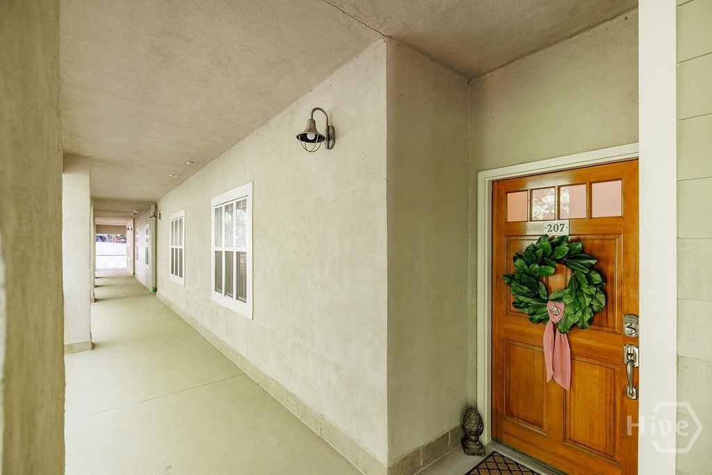 125 Woodlake Drive 207