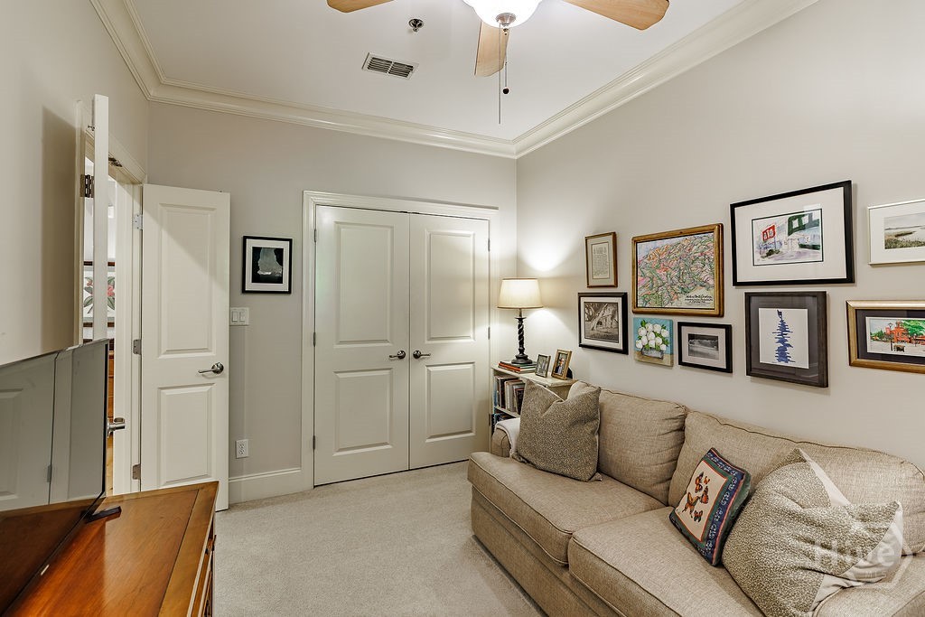 125 Woodlake Drive 207