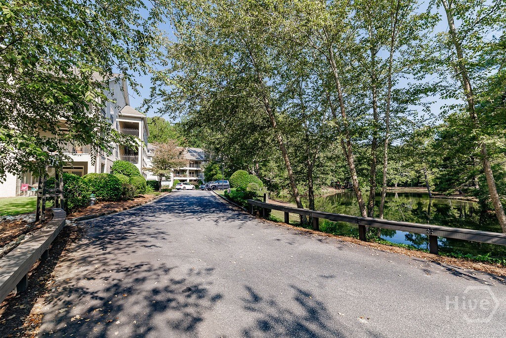 125 Woodlake Drive 207