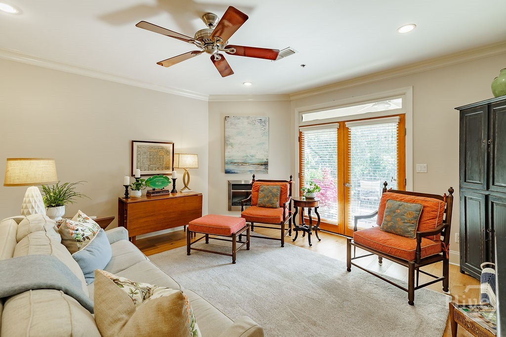 125 Woodlake Drive 207