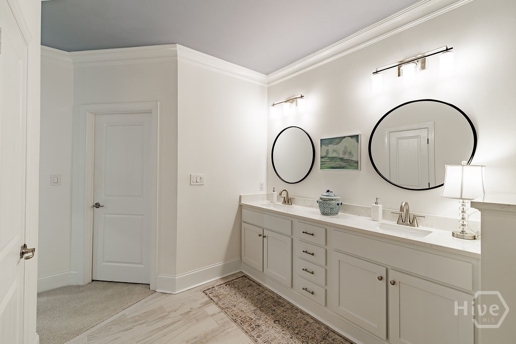 125 Woodlake Drive 207