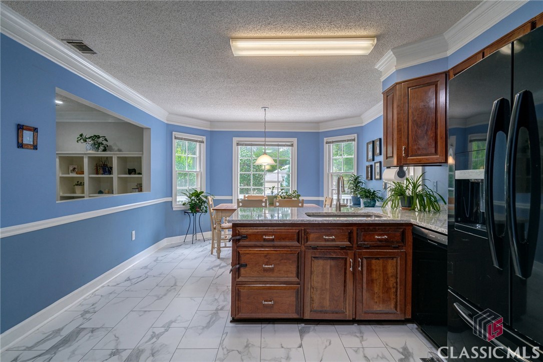 130 Woodhaven Ridge