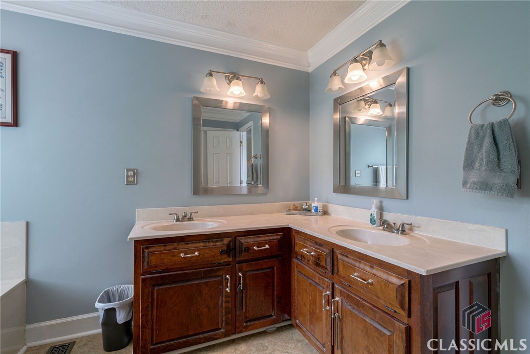 130 Woodhaven Ridge
