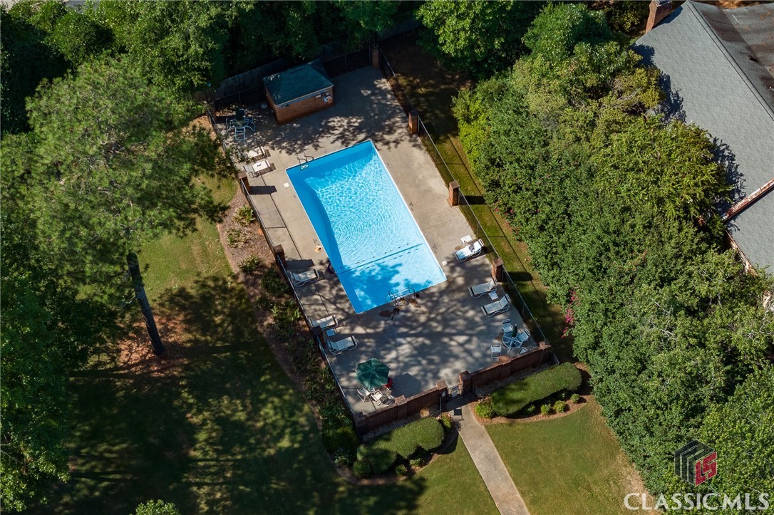 129 N Stratford Drive