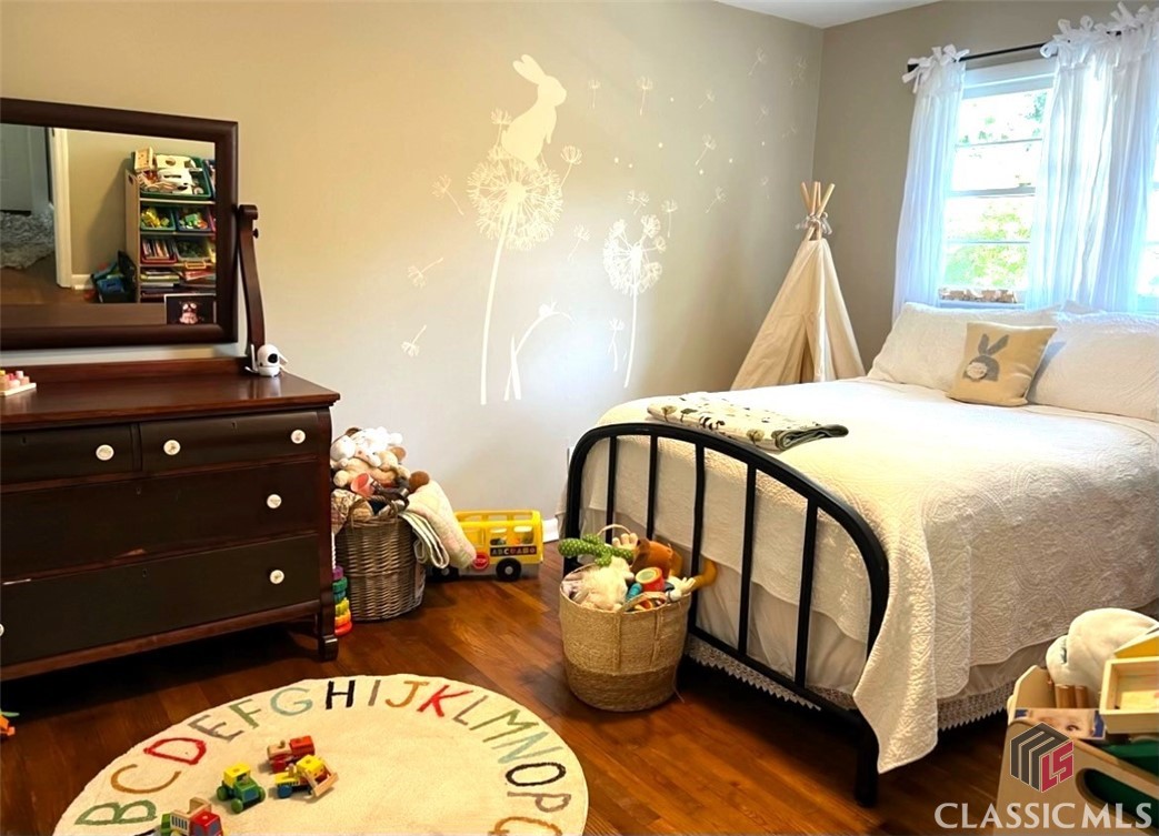 594 Forest Heights Drive