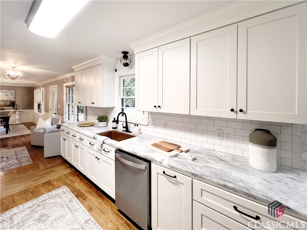 594 Forest Heights Drive