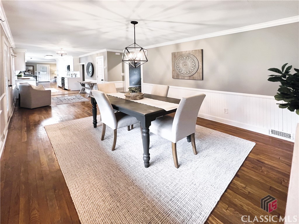 594 Forest Heights Drive