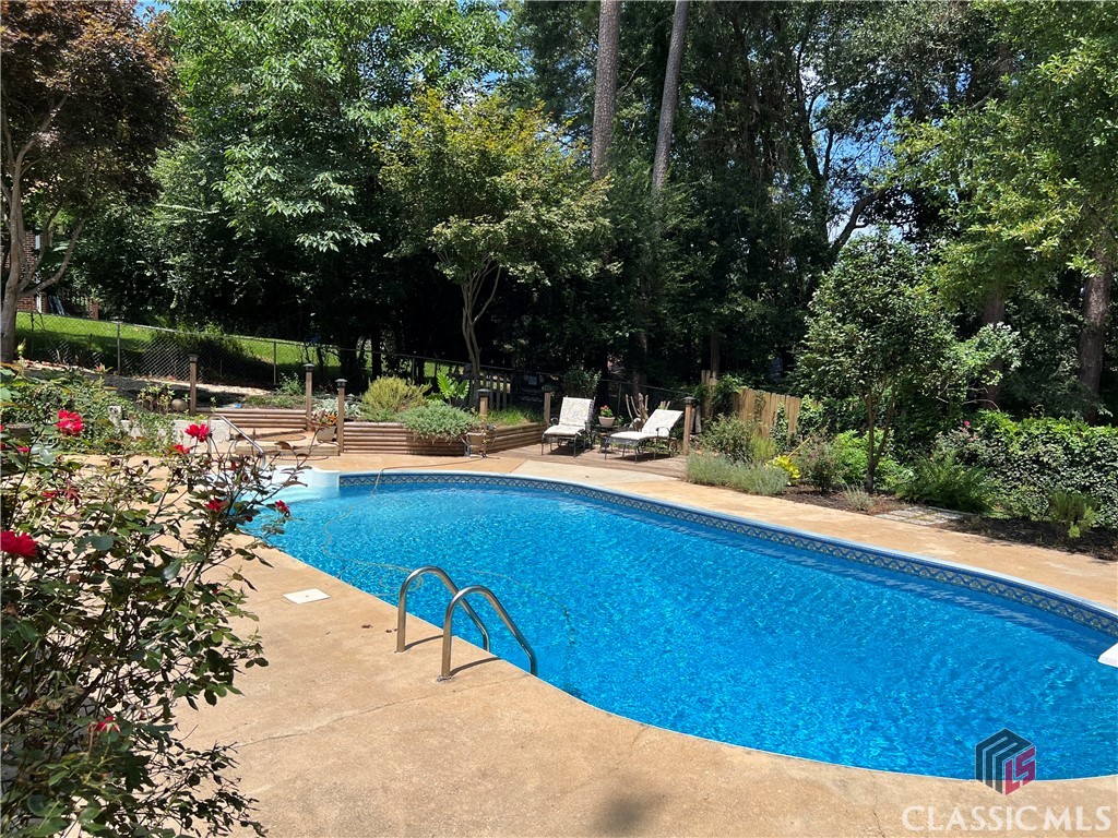 594 Forest Heights Drive