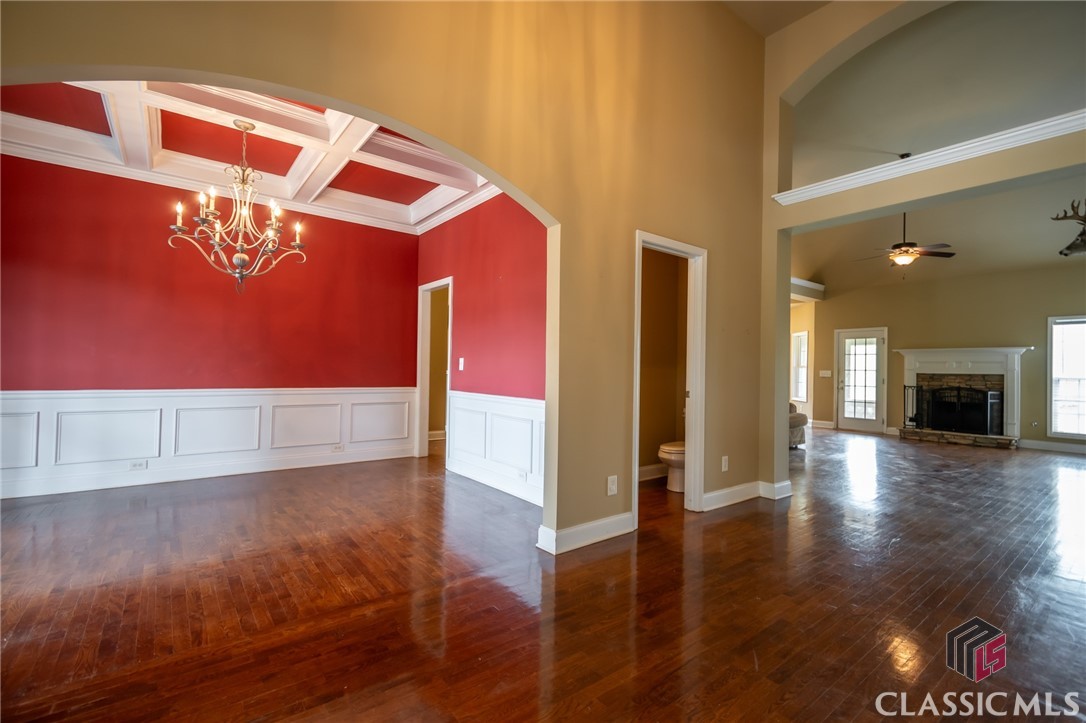 210 Sawtooth Oak Drive