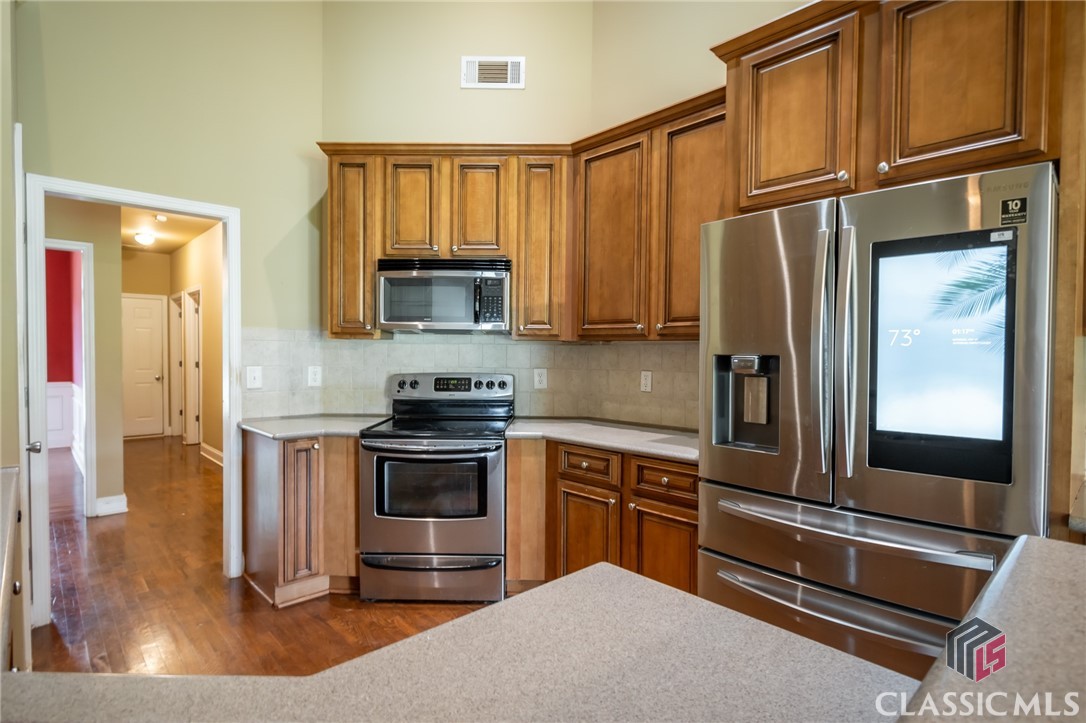 210 Sawtooth Oak Drive