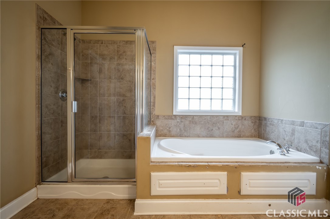 210 Sawtooth Oak Drive