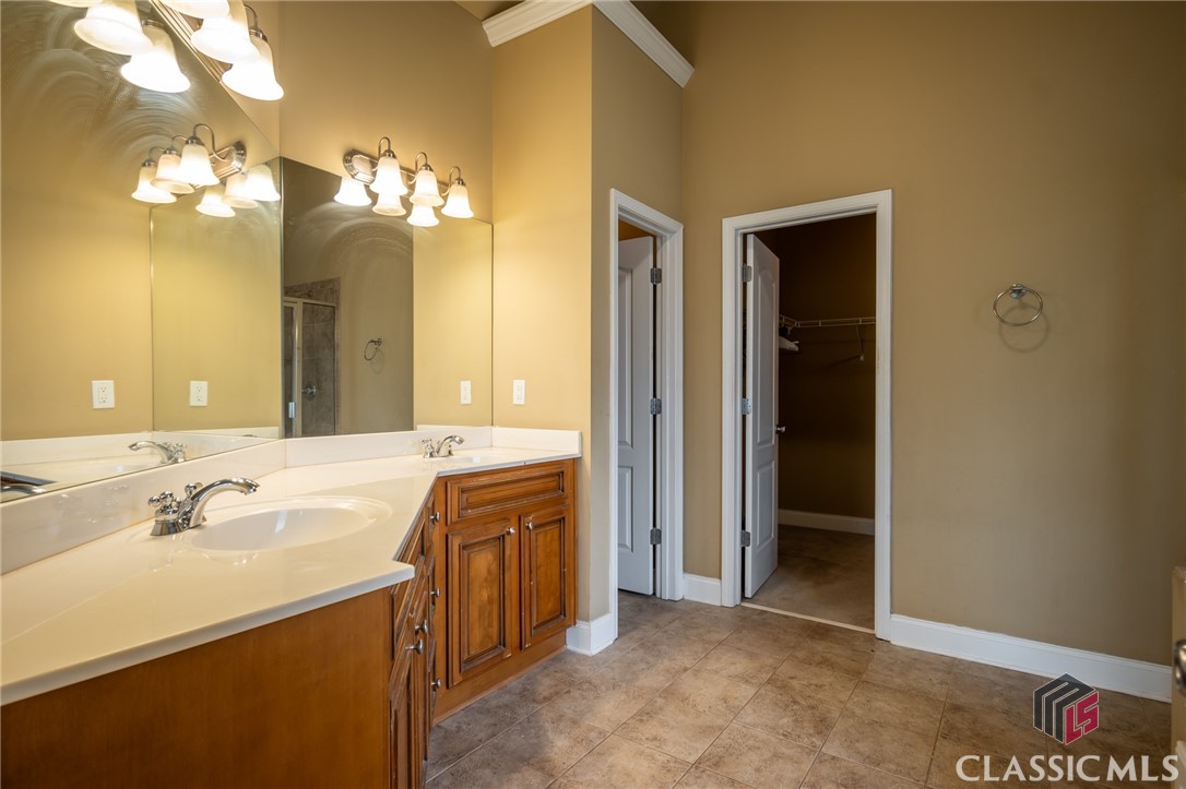 210 Sawtooth Oak Drive