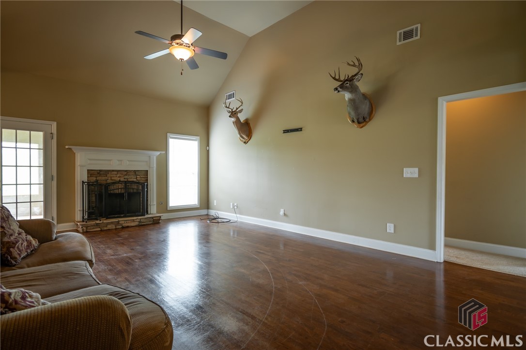 210 Sawtooth Oak Drive