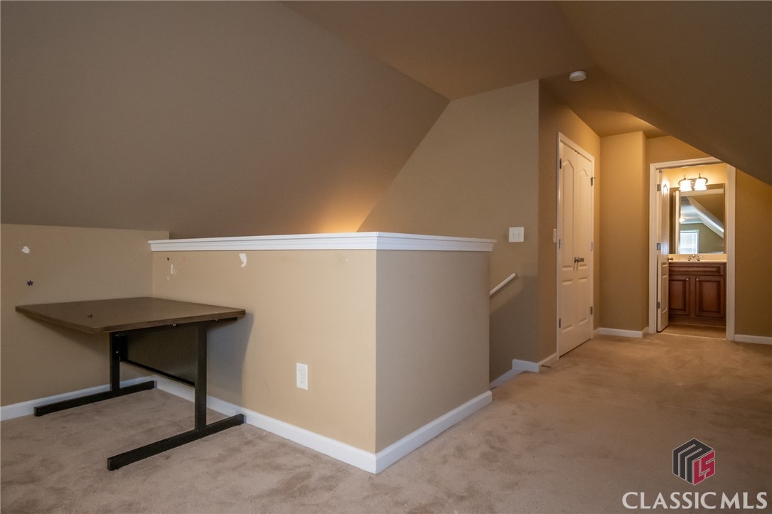 210 Sawtooth Oak Drive