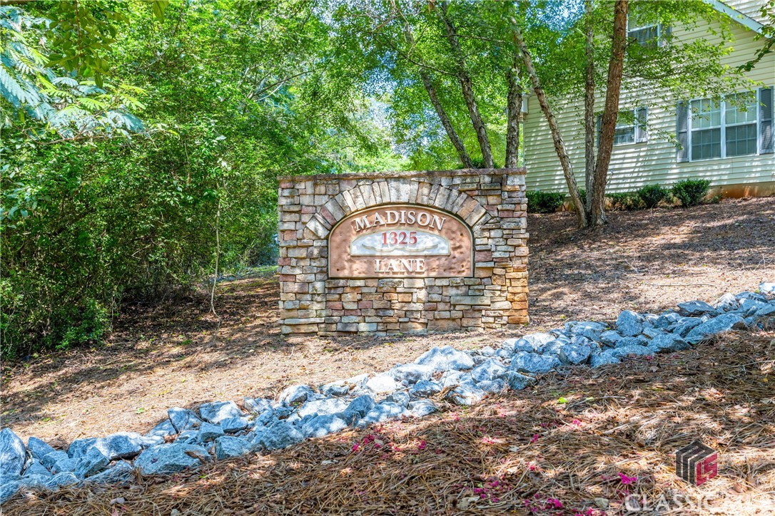 1325 Cedar Shoals Drive 400