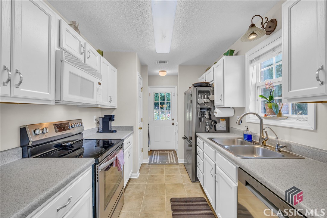 1325 Cedar Shoals Drive 400