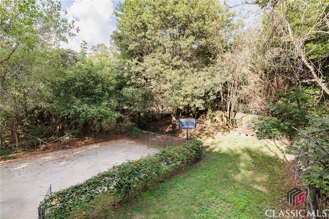 135 Hendrix Avenue