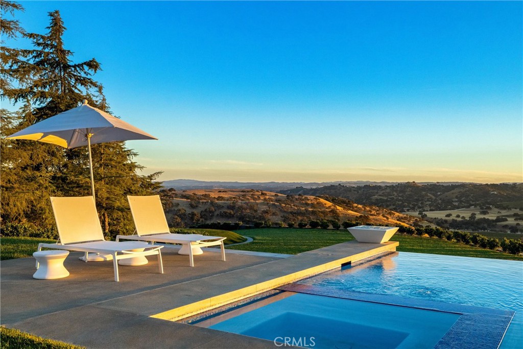 888 Camino Vina