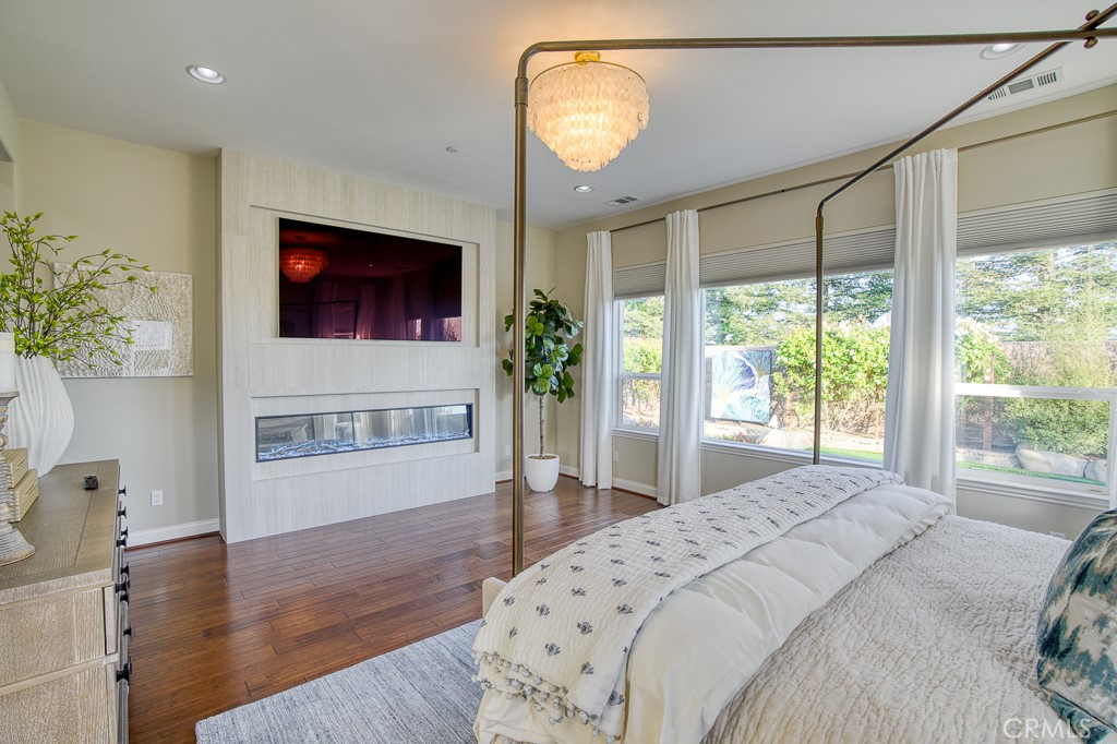 1801 Louise Lane