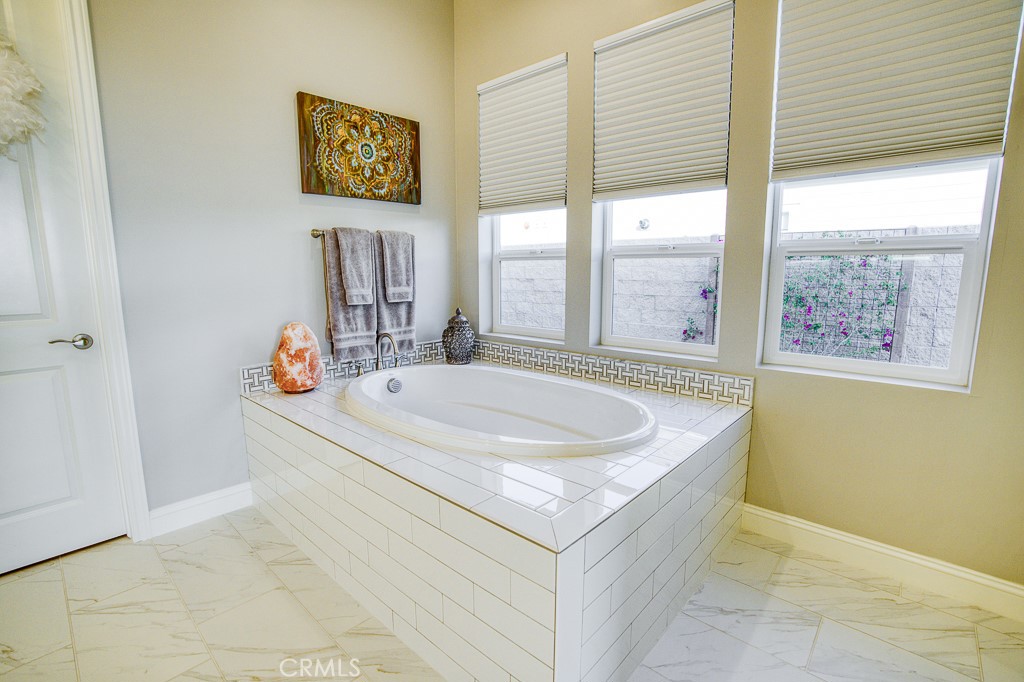 916 Trail View Place