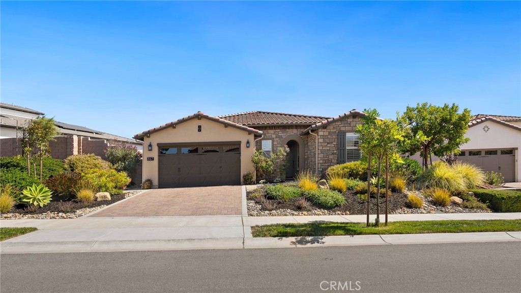 867 Trail View Place