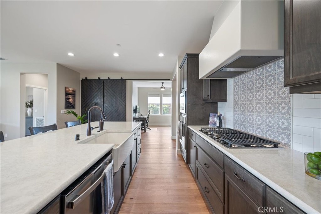 1016 Trail View