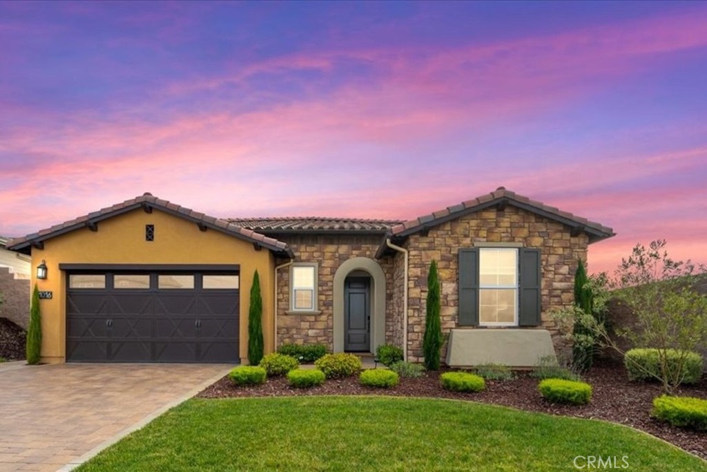 1016 Trail View