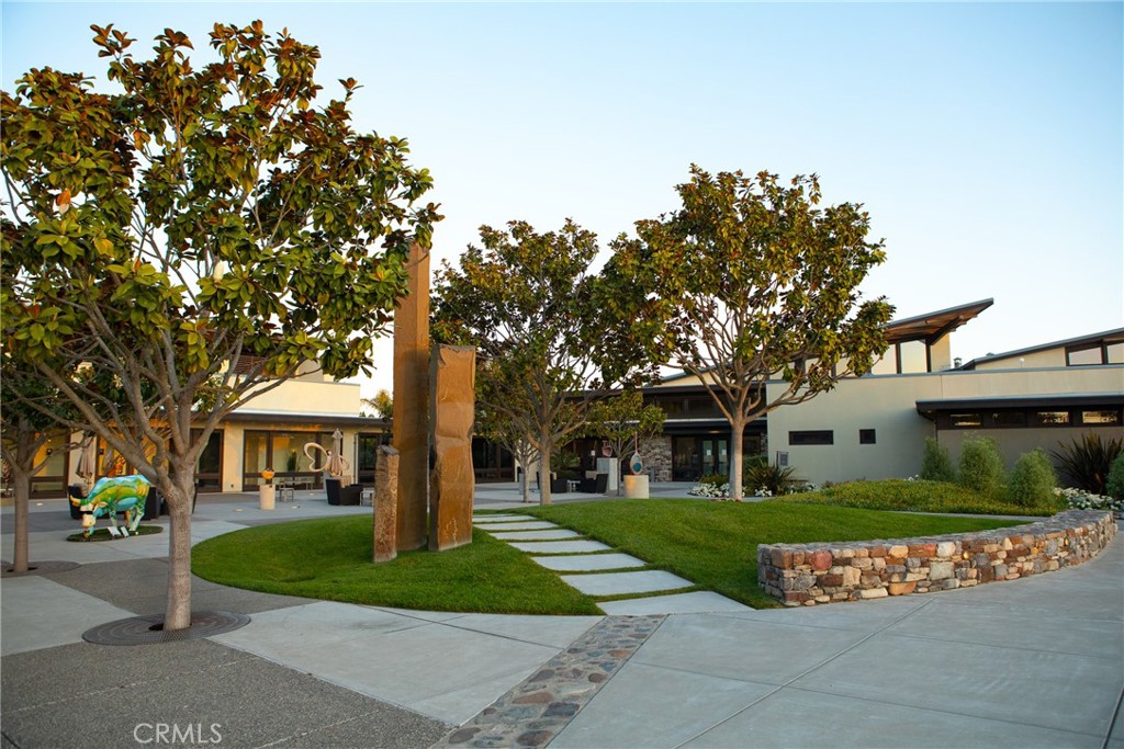 1016 Trail View