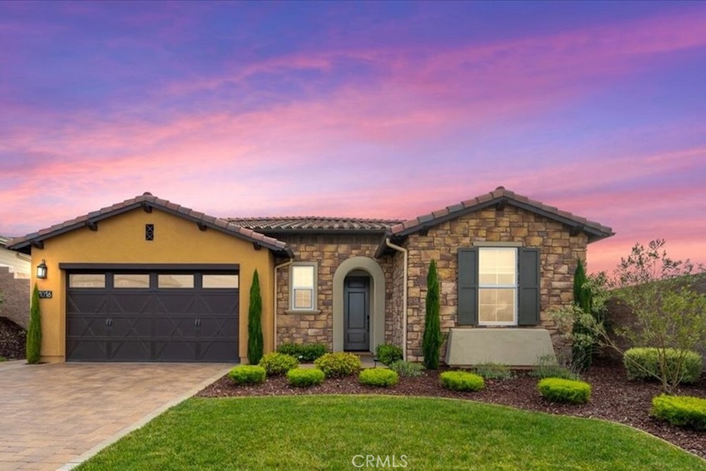 1016 Trail View