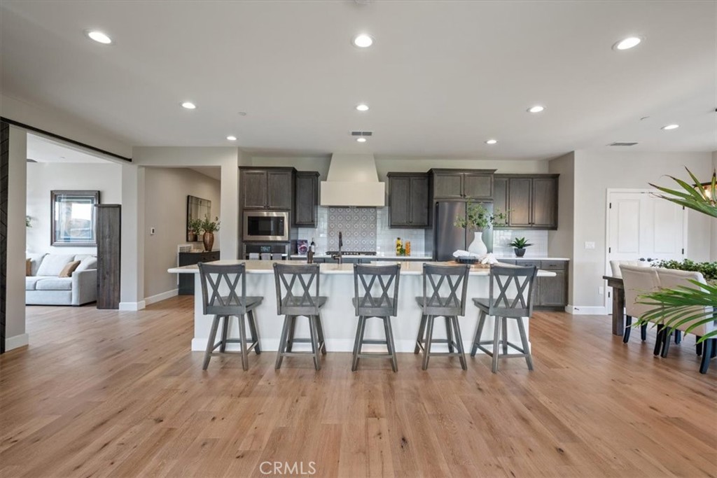 1016 Trail View