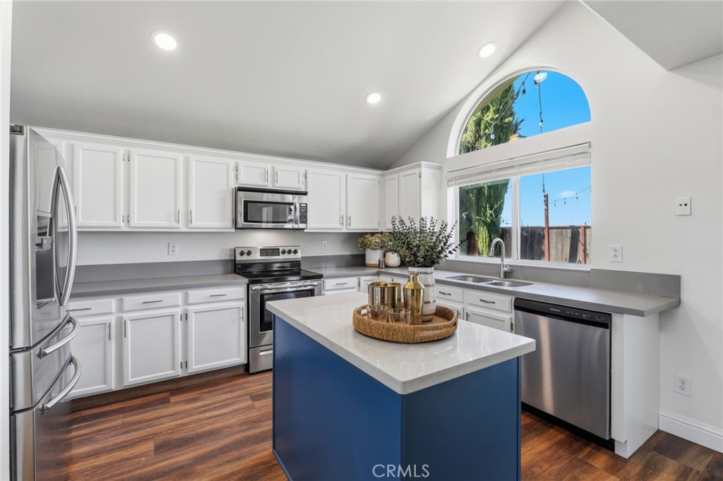 2611 Fremont