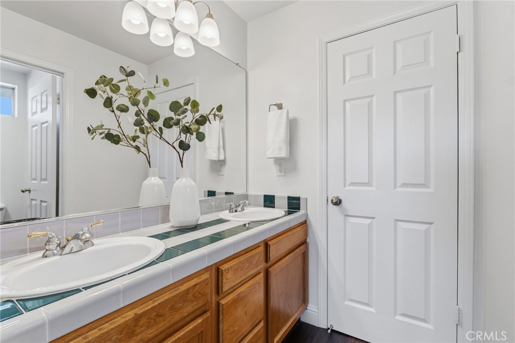 2611 Fremont