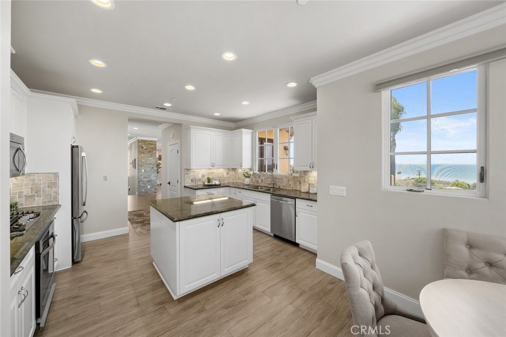 2081 Costa Del Sol