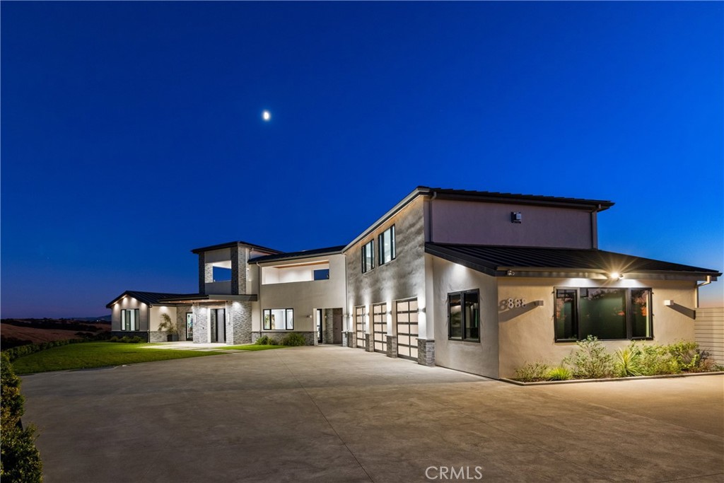 888 Camino Vina