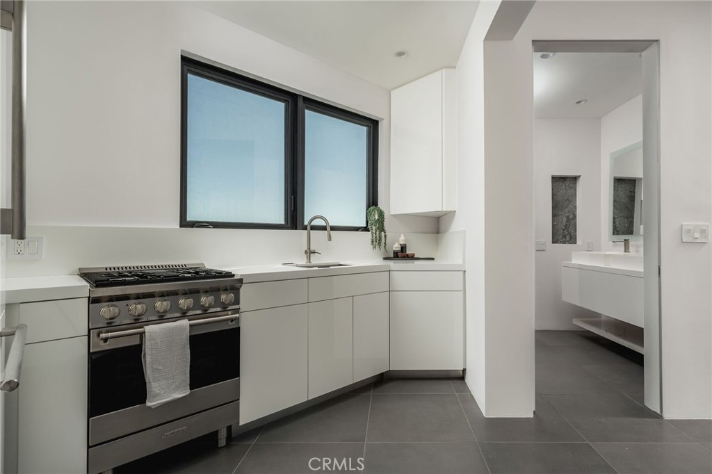 888 Camino Vina