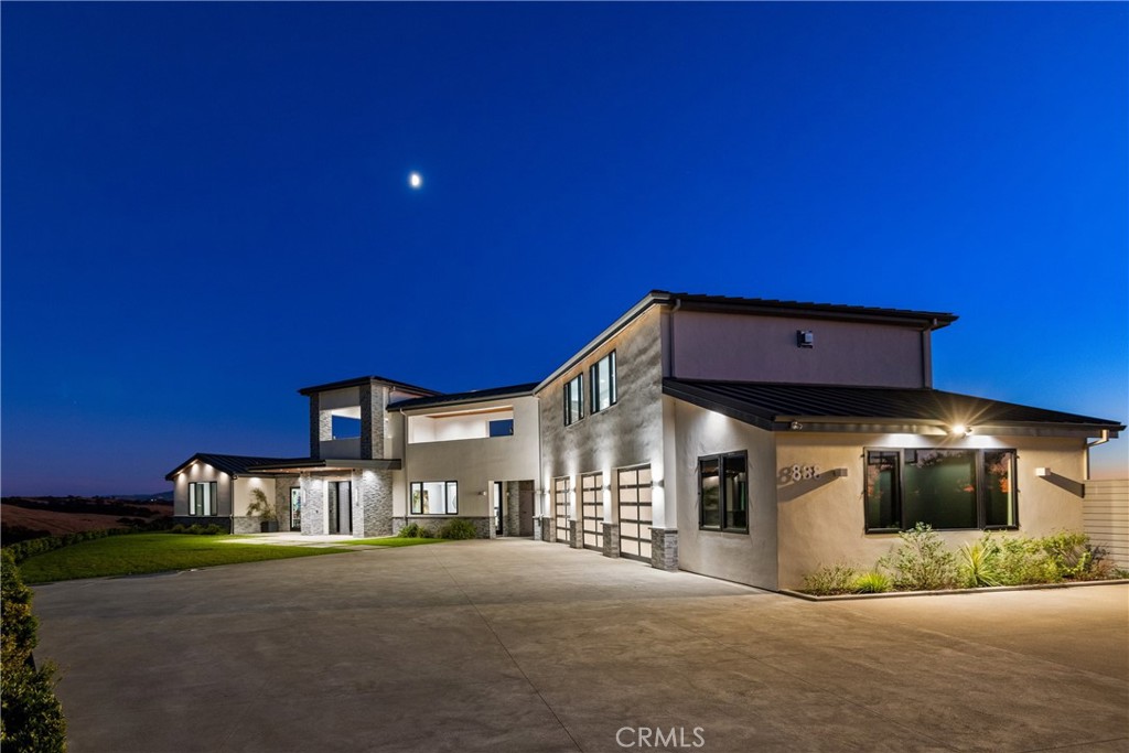 888 Camino Vina