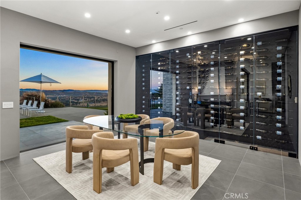 888 Camino Vina