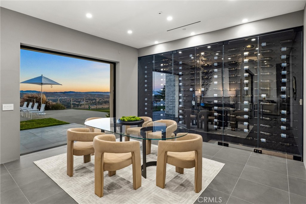 888 Camino Vina