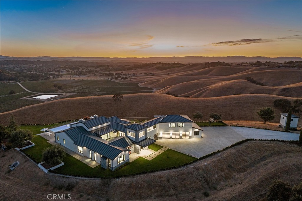 888 Camino Vina