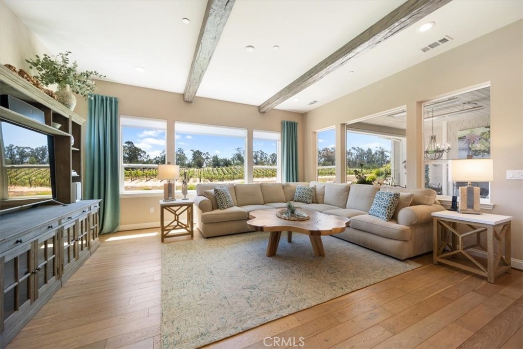 1220 Trail View
