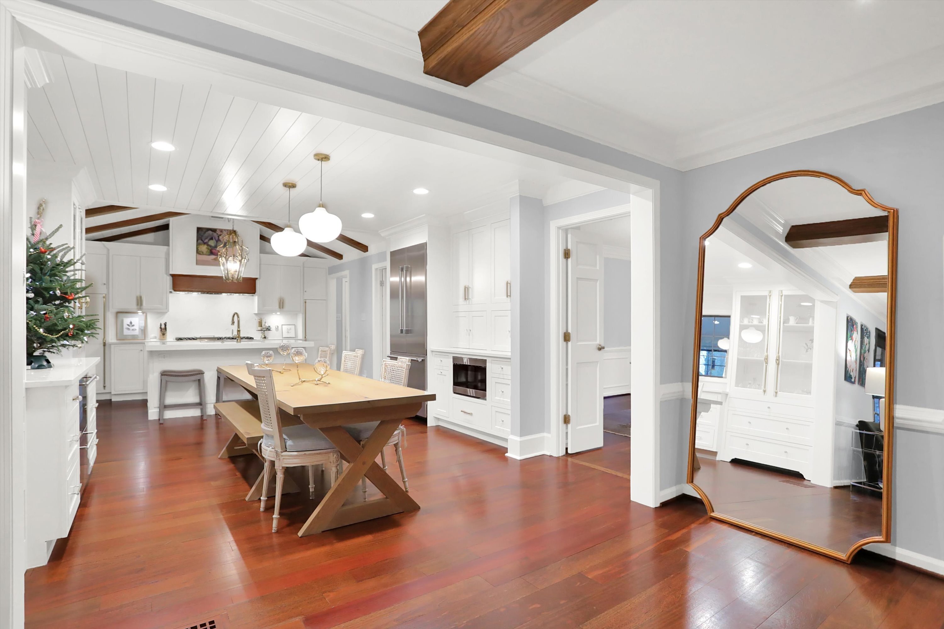 1032 Foxglove Circle