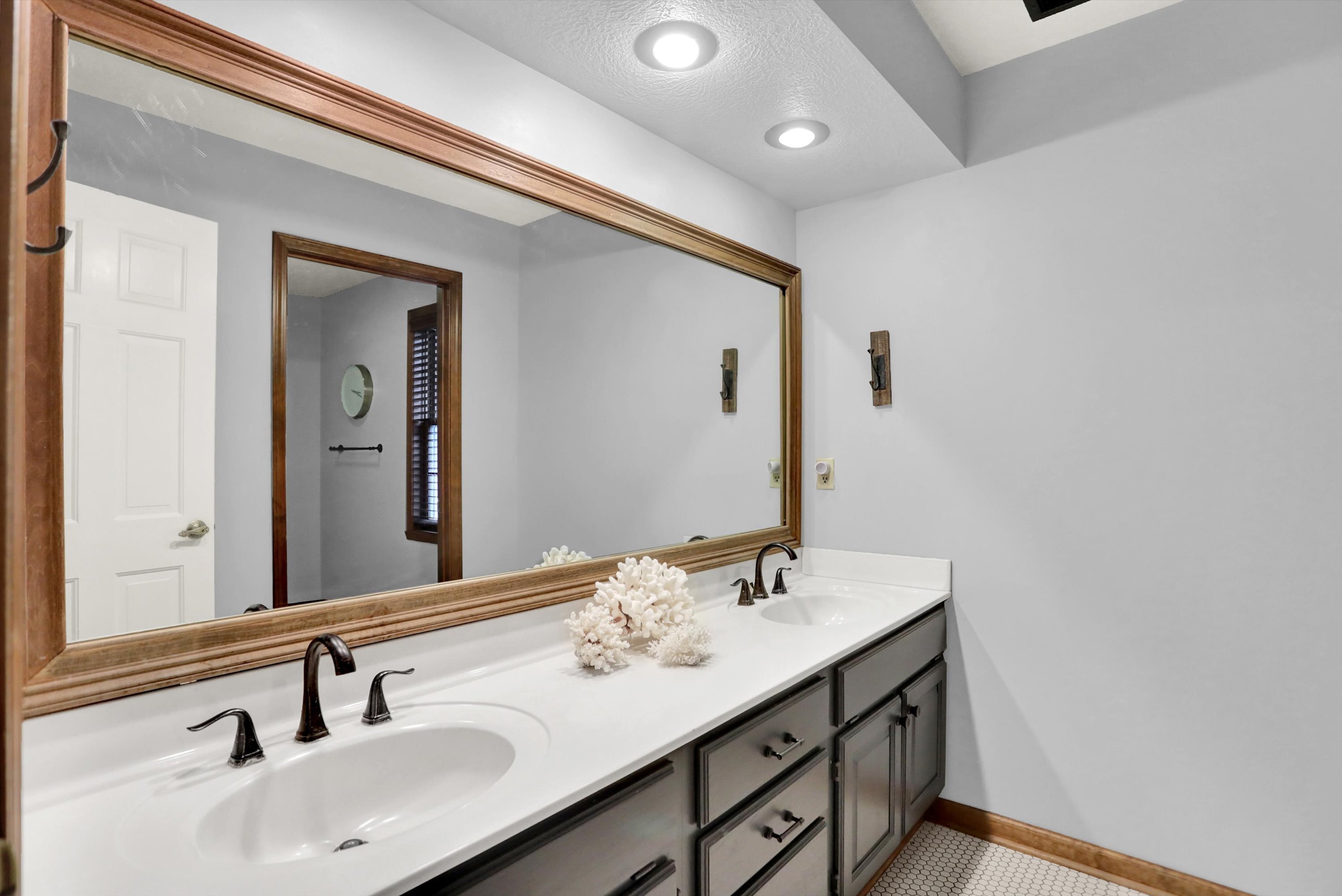 1032 Foxglove Circle