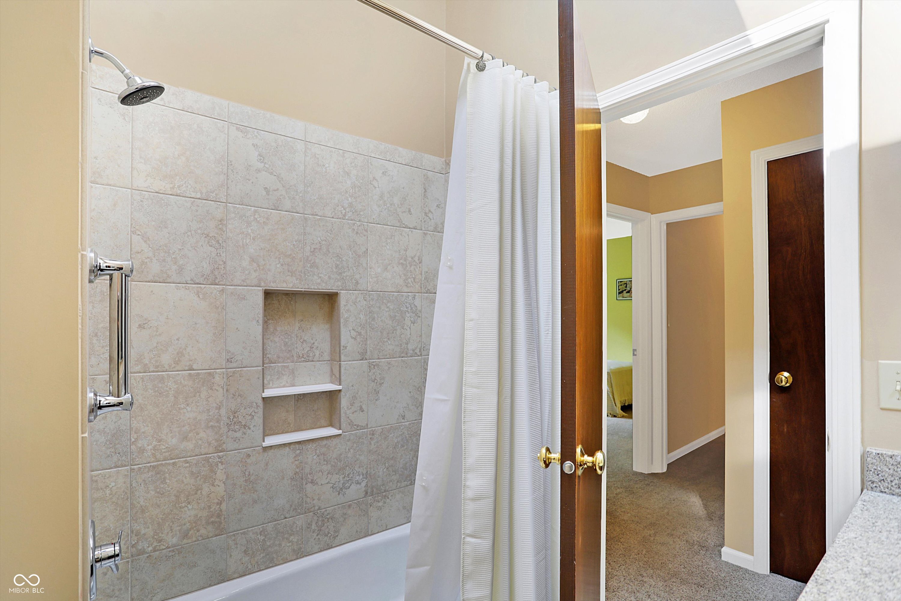 10919 W Lakeshore Drive