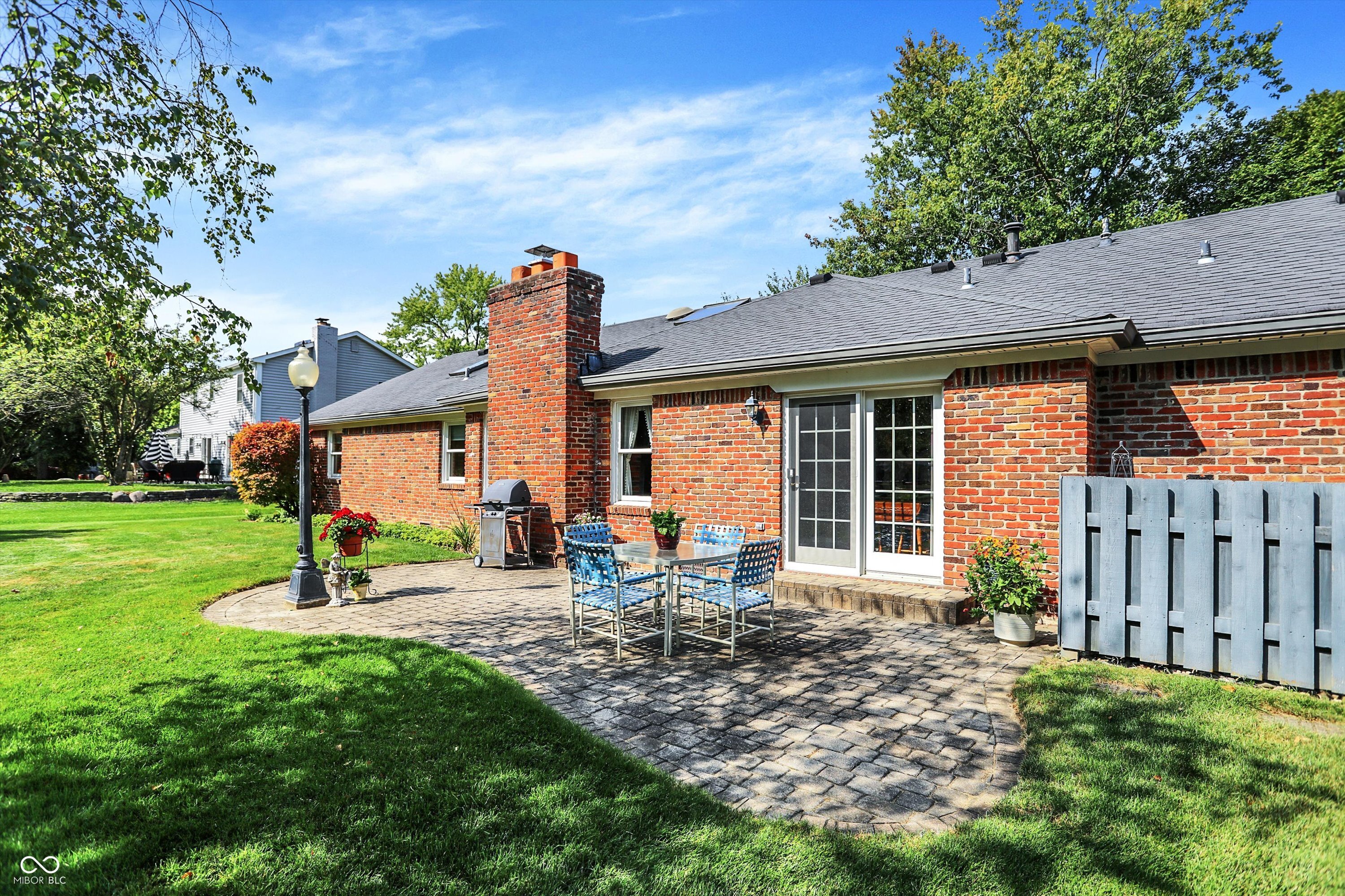 10919 W Lakeshore Drive