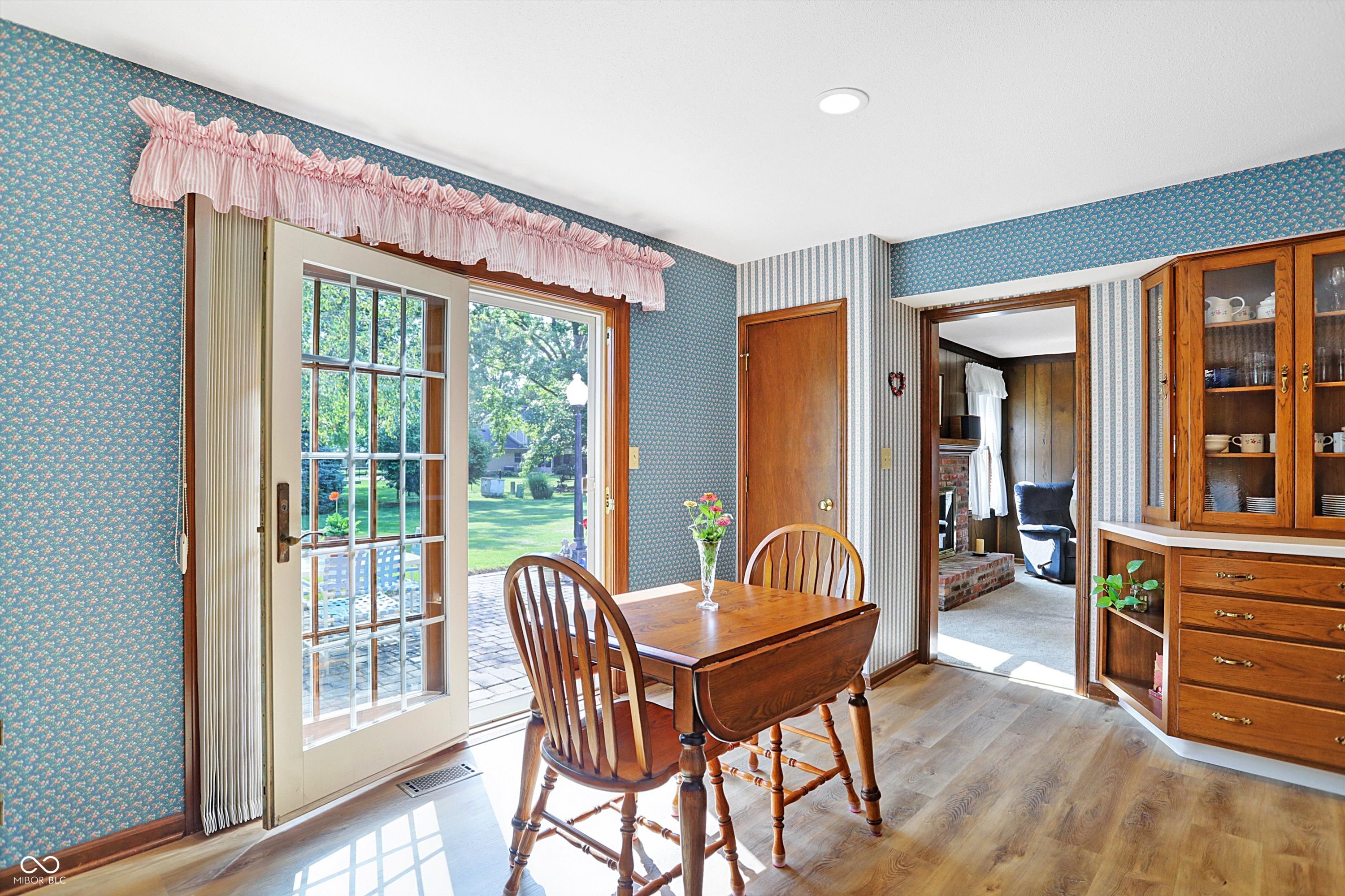 10919 W Lakeshore Drive