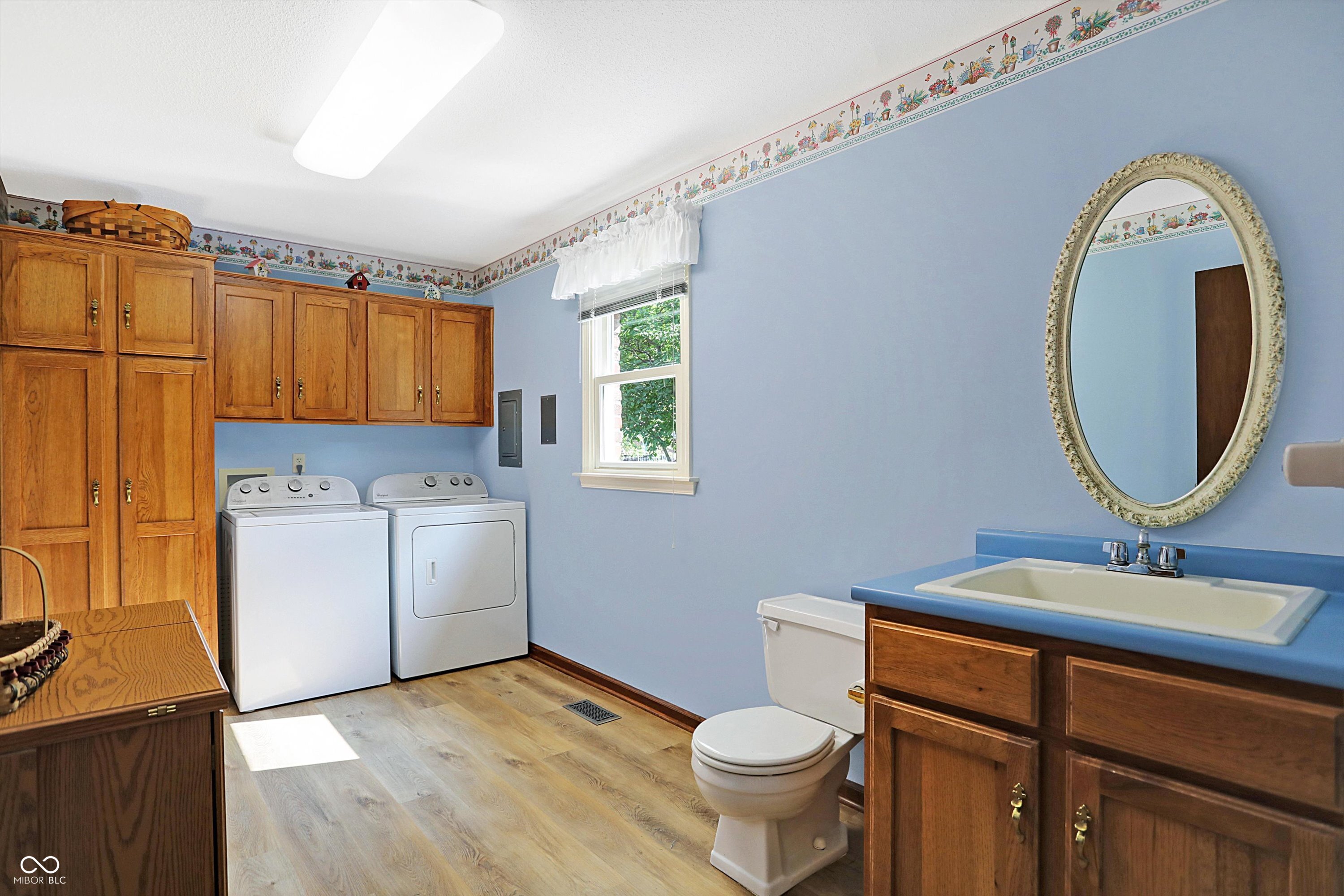 10919 W Lakeshore Drive