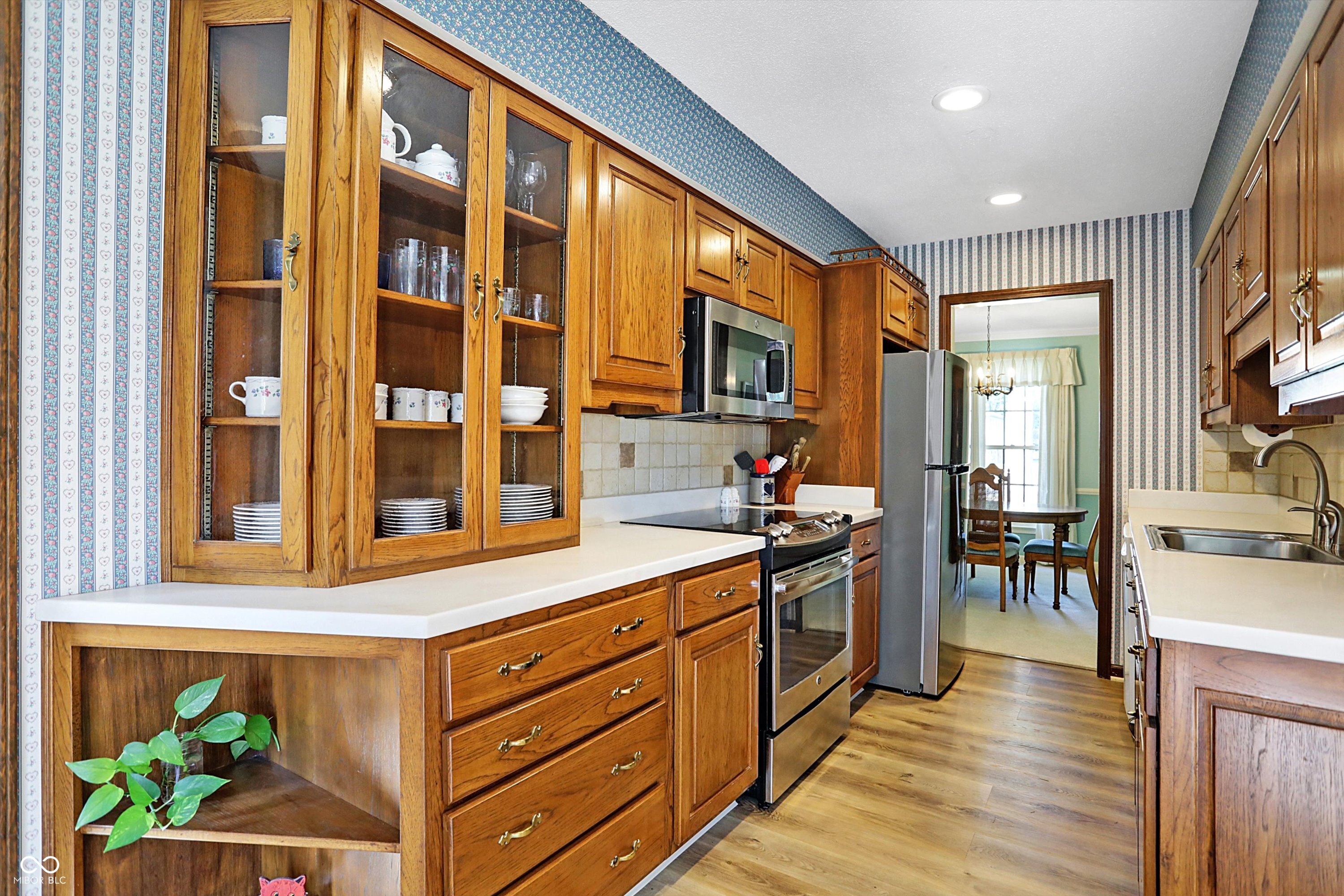 10919 W Lakeshore Drive